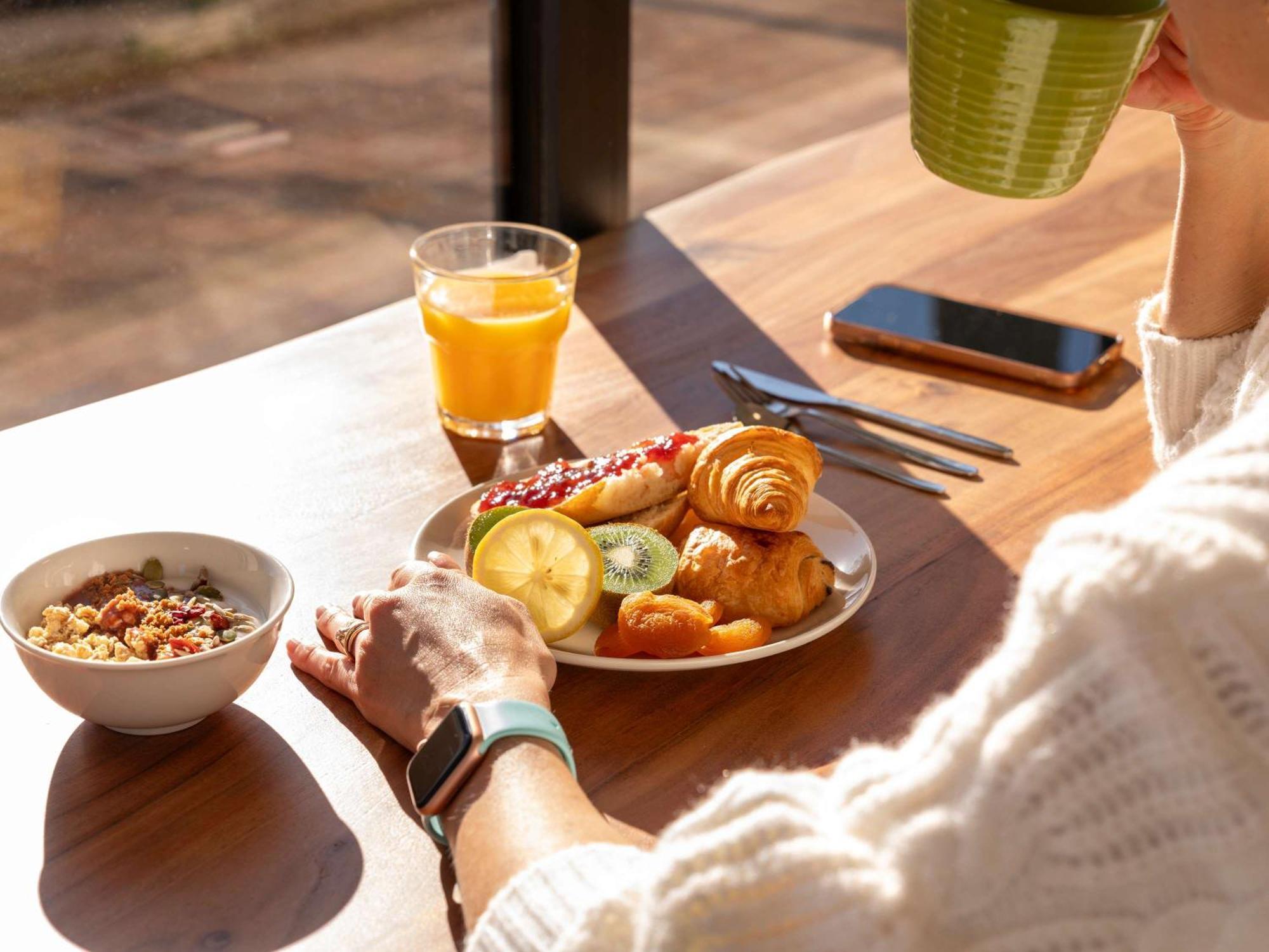 Ibis Styles Cabries Aix-En-Provence Tgv Hotel ภายนอก รูปภาพ
