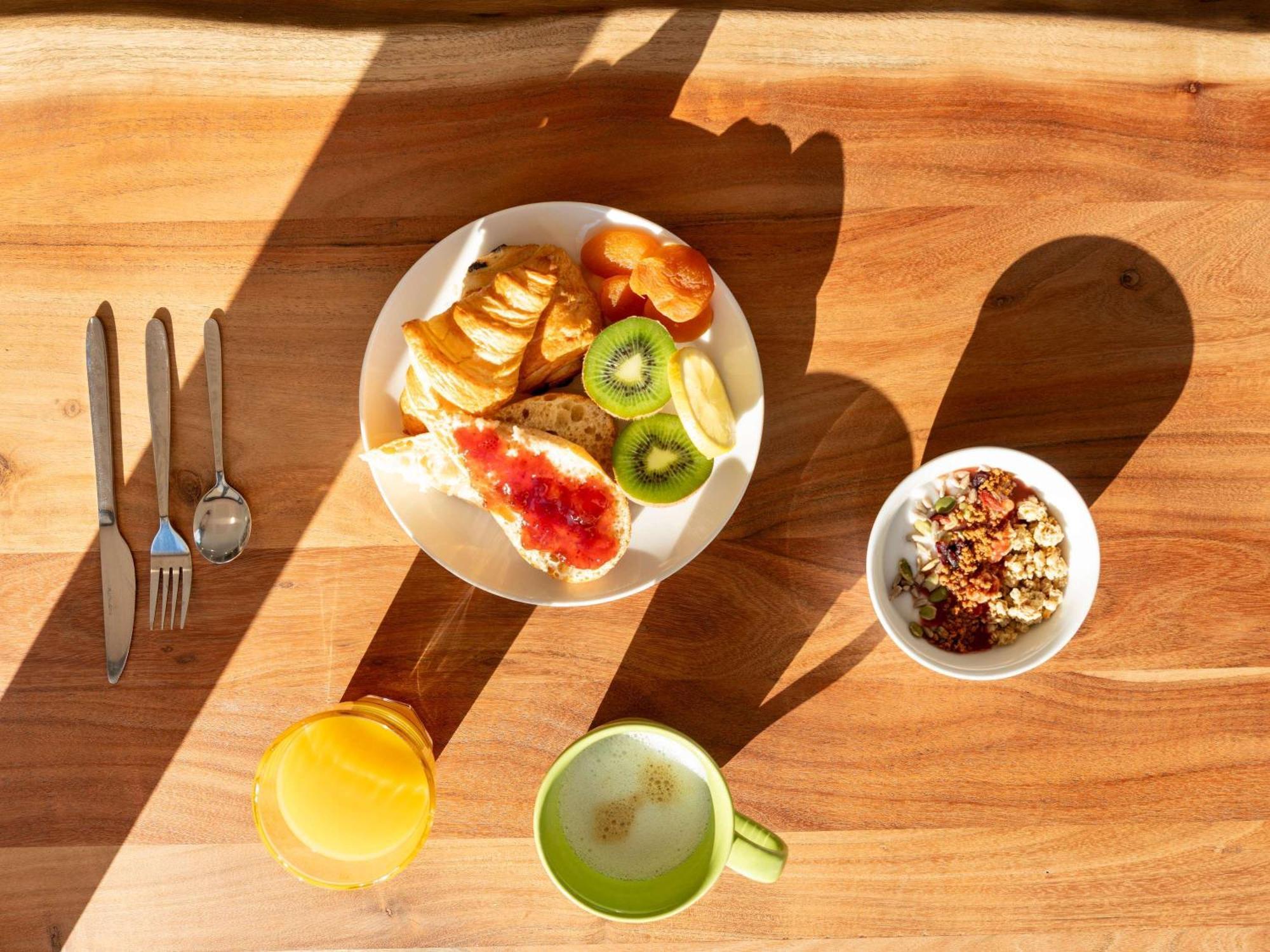Ibis Styles Cabries Aix-En-Provence Tgv Hotel ภายนอก รูปภาพ